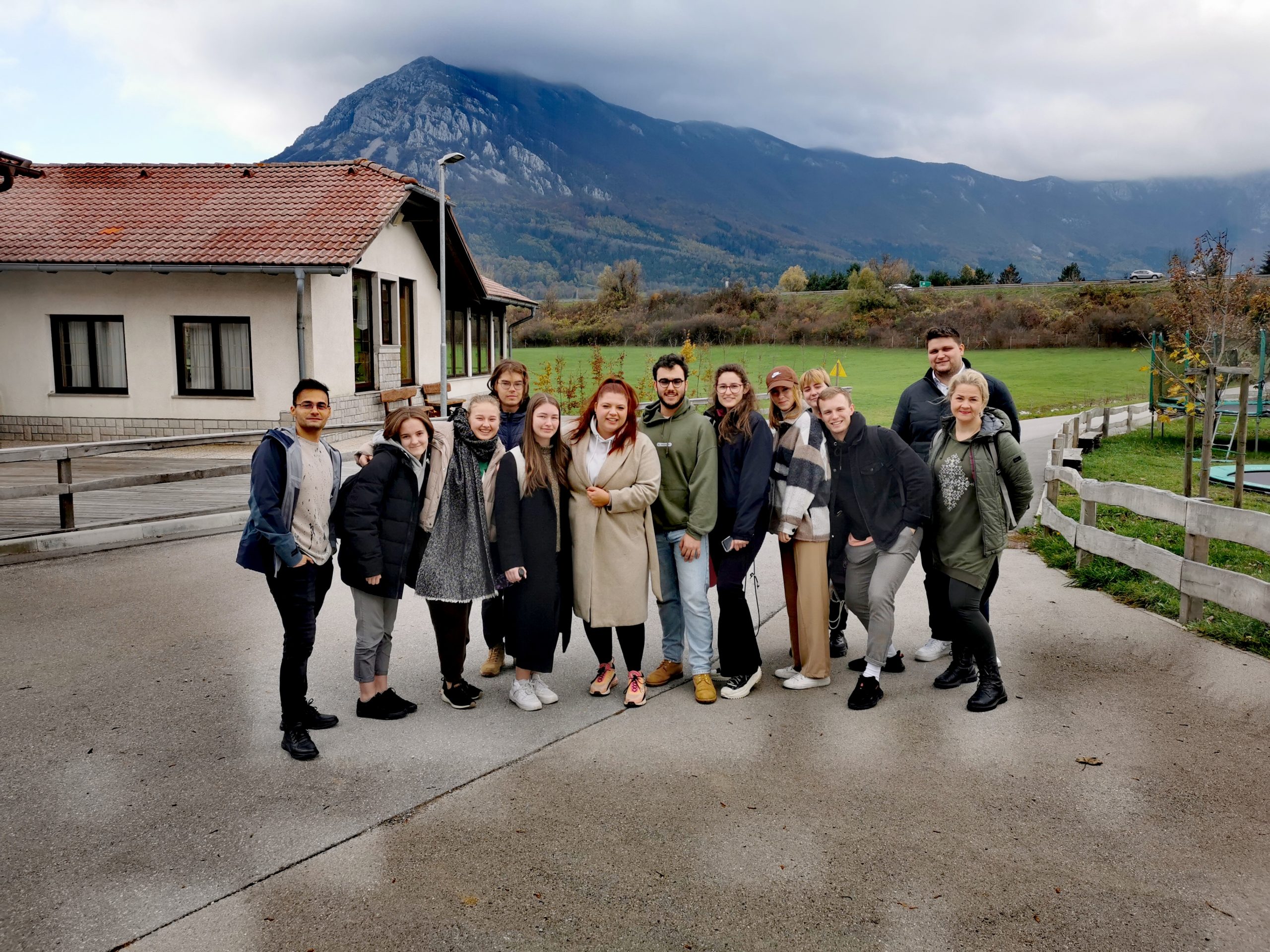Read more about the article 2022 | <strong>Pilietiškumo ugdymo akademija steigėja dalyvavo tarptautiniame Erasmus PLIUS projekte Slovėnijoje</strong>